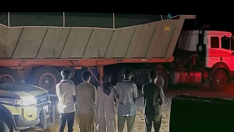 مخالفين لنظام البيئة