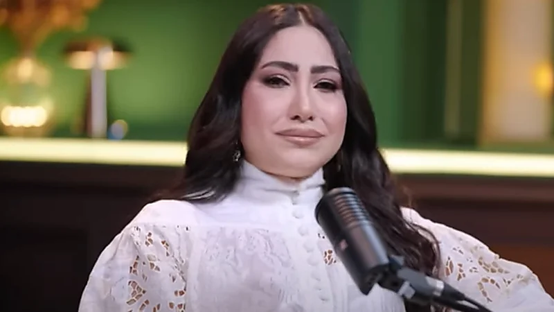 القبض على المطربة بوسي بمطار القاهرة
