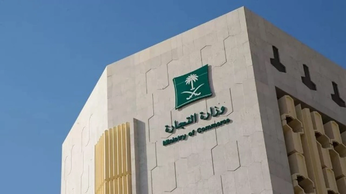 ، عامل
