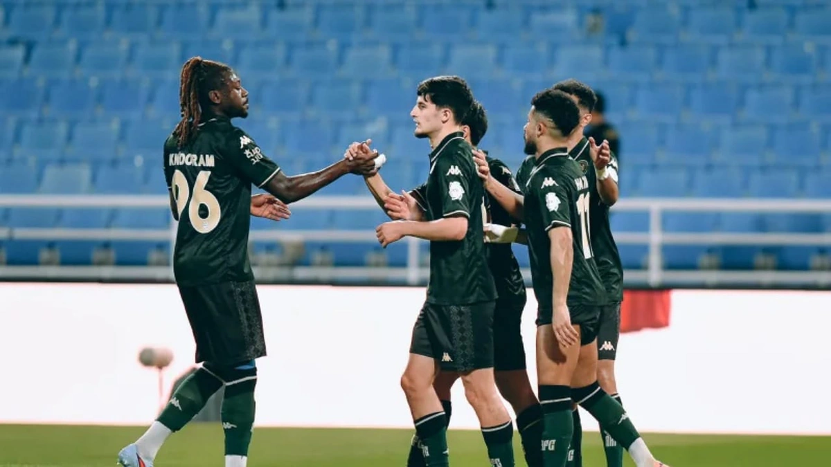 دوري روشن للمحترفين