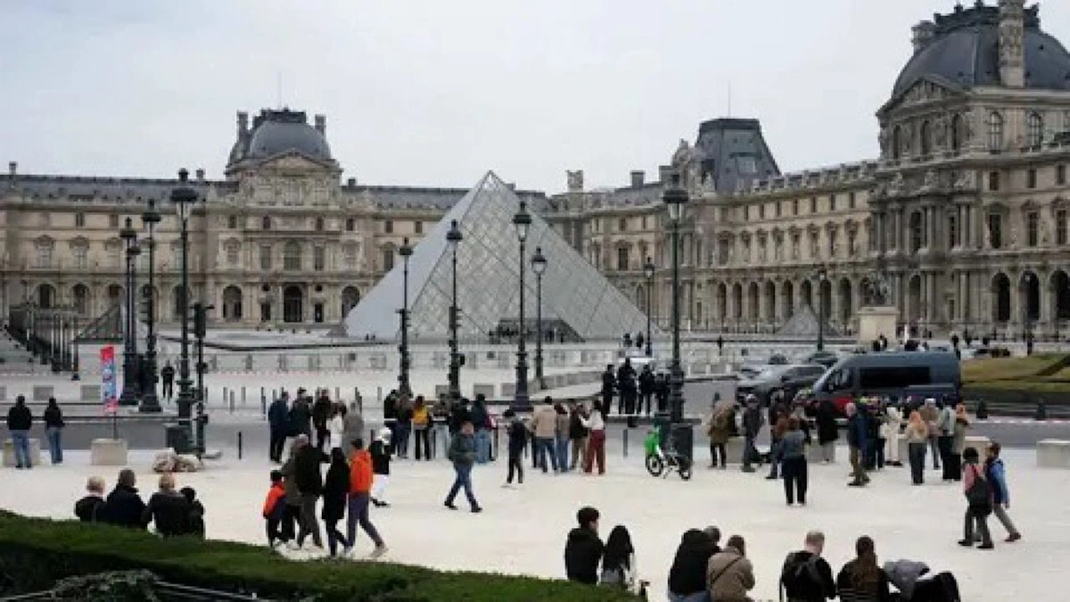 WhatsApp Image 2025-10-24 at 9.12.52 PM.jpeg WhatsApp Image 2025-10-24 at 9.12.52 PM.jpeg