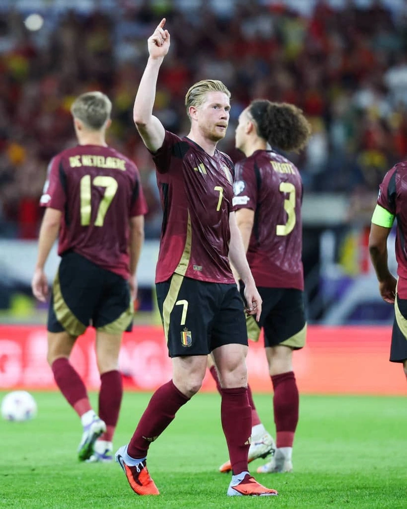 WhatsApp Image 2025-11-18 at 11.58.34 PM.jpeg