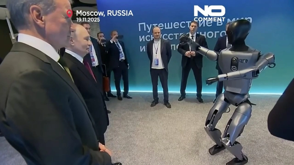فلاديمير بوتين , رئيس روسيا , مقطع فيديو , روبوت, مؤتمر الذكاء الاصطناعي , موسكو