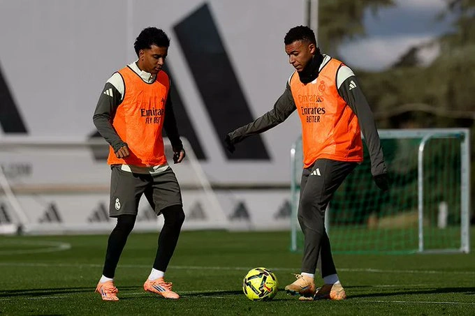 WhatsApp Image 2025-11-21 at 18.38.05 (1).jpeg