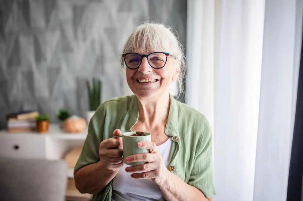 الشاي, القهوة, صحة العظام, النساء الأكبر سناً, هشاشة العظام, كثافة العظام, الكالسيوم, فيتامين د, المشروبات الصحية, دراسة الشاي, القهوة, صحة العظام, النساء الأكبر سناً, هشاشة العظام, كثافة العظام, الكالسيوم, فيتامين د, المشروبات الصحية, دراسة