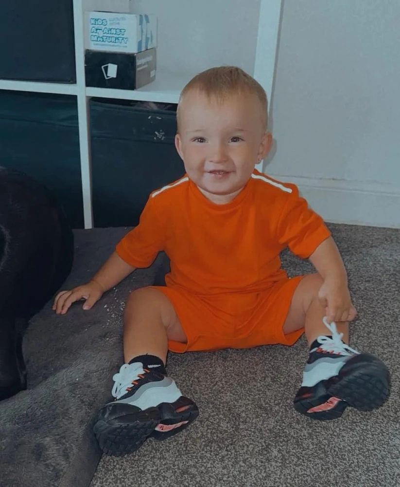 وفاة طفل , حادث منزلي, اسكتلندا, غطاء رأس