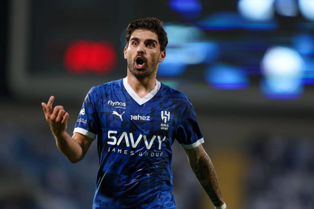 محمد الخميس ,روبن نيفيز, الهلال , تجديد عقد نيفيز