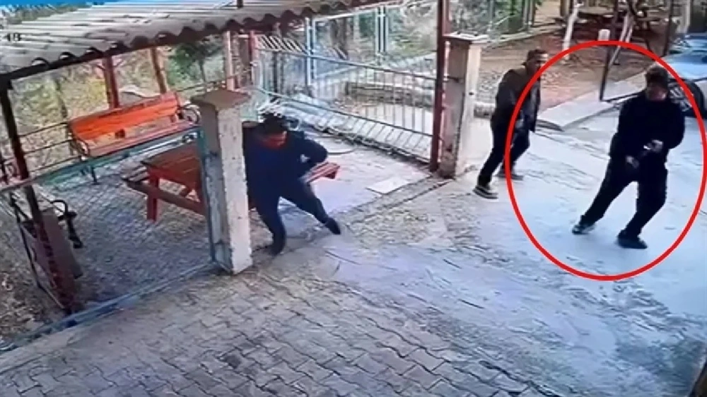 تركيا, إطلاق نار, مدير مدرسة