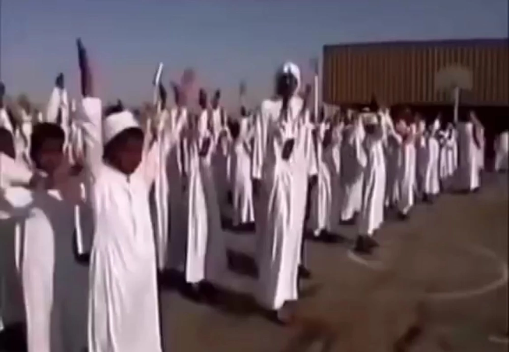 الطابور الصباحي, مدارس البنين, الانضباط المدرسي, الصفوف المستقيمة, المدرسون, التعليم في 1421هـ،