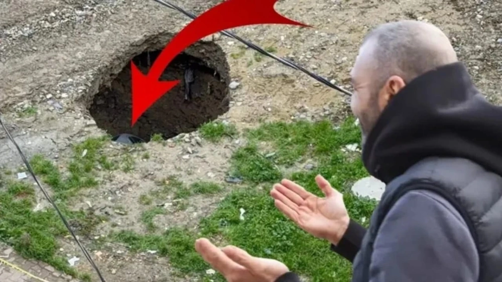 سيارة فاخرة, انهيار أرضي مفاجئ, تركيا