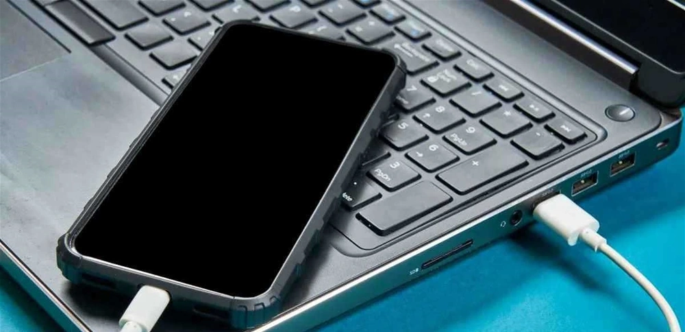 شحن الهاتف,شحن الهاتف من الكمبيوتر, شحن الهاتف عبر USB,بطارية الهاتف, عمر البطارية