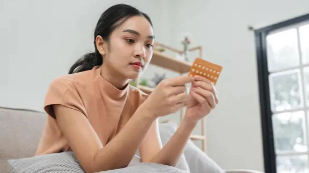 حبوب منع الحمل, المكملات الغذائية, VeryWellHealth, امتصاص الهرمونات, فعالية منع الحمل, عشبة سانت جون