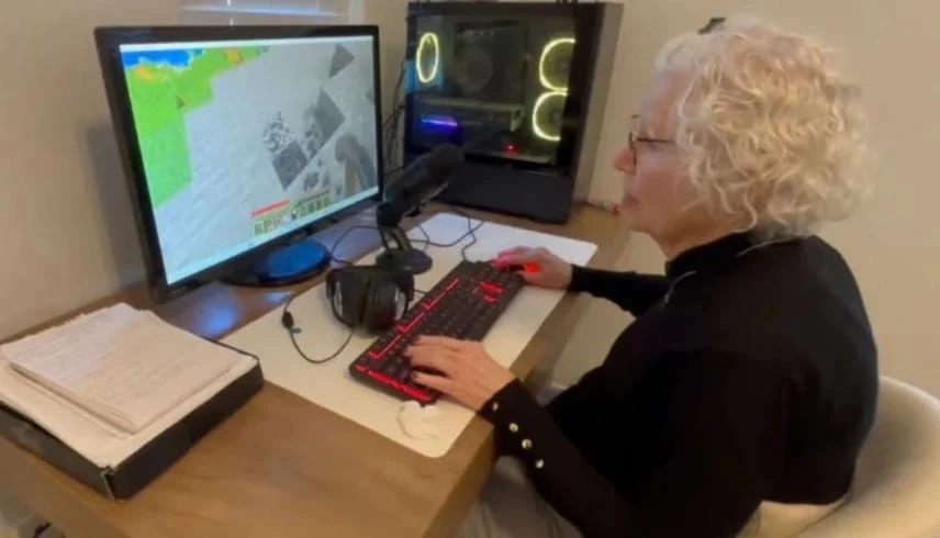 مسنة, عجوز, عالم الألعاب الإلكترونية, السرطان, أمريكا