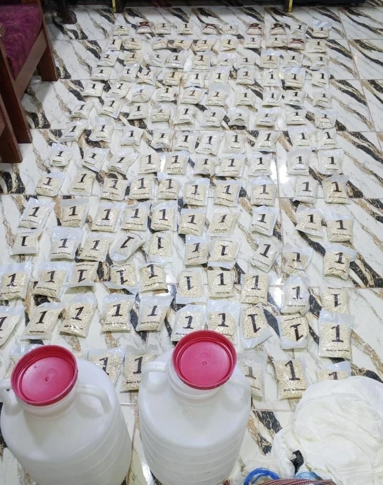 b56e3754-ab54-415d-a1a1-4880e6e588d6.jpg b56e3754-ab54-415d-a1a1-4880e6e588d6.jpg