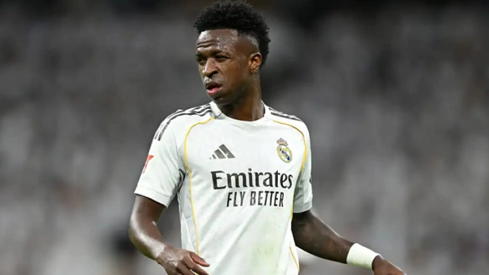 حقيقة تقديم تشيلسي عرض 135 مليون يورو لضم فينيسيوس