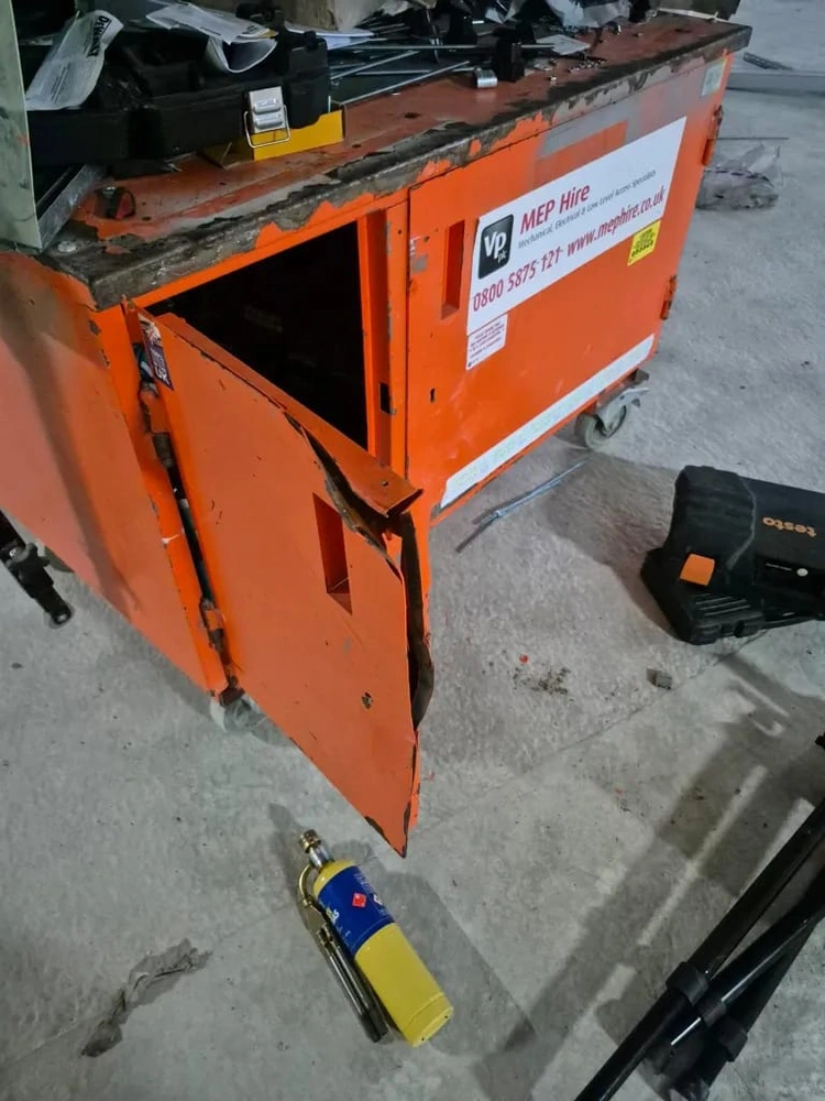 ffd8eb65-2c6d-4db7-a67d-e685cecfaff7.jpg ffd8eb65-2c6d-4db7-a67d-e685cecfaff7.jpg